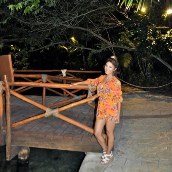 Gianni Bini In The Garden Erynn Peachy Romper - Picture 3 of 3